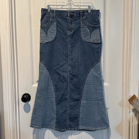 Advance Apparels Dresses & Skirts - Advance Vintage Women's Blue Denim Skirt Size 34